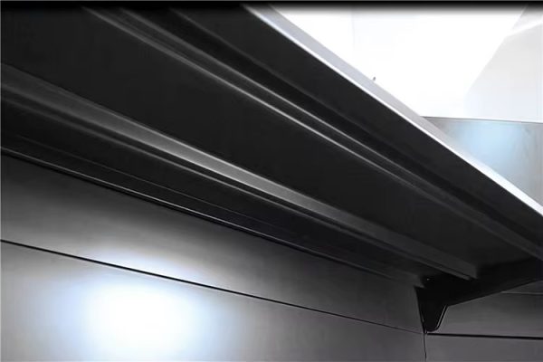 Raft metalic pentru perete - 10m cu polite etajere